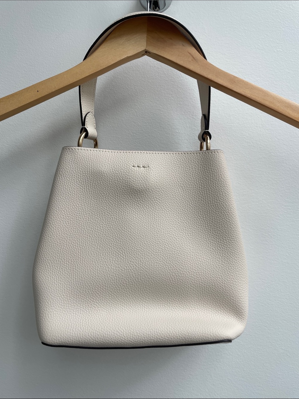 MOTHERS DAY SPECIAL Coach Cream Embroidered Leather Shoulder Bag - Picture 3 of 15